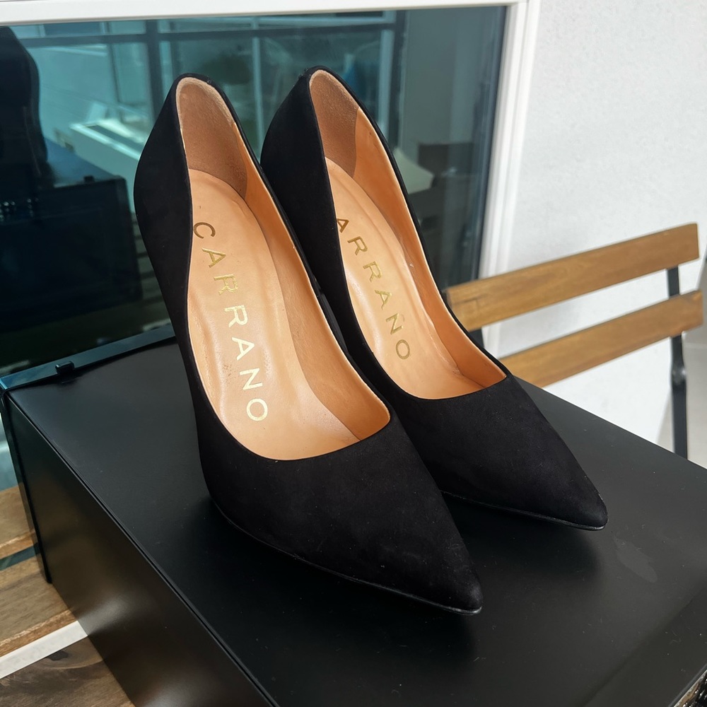 Women ack heels